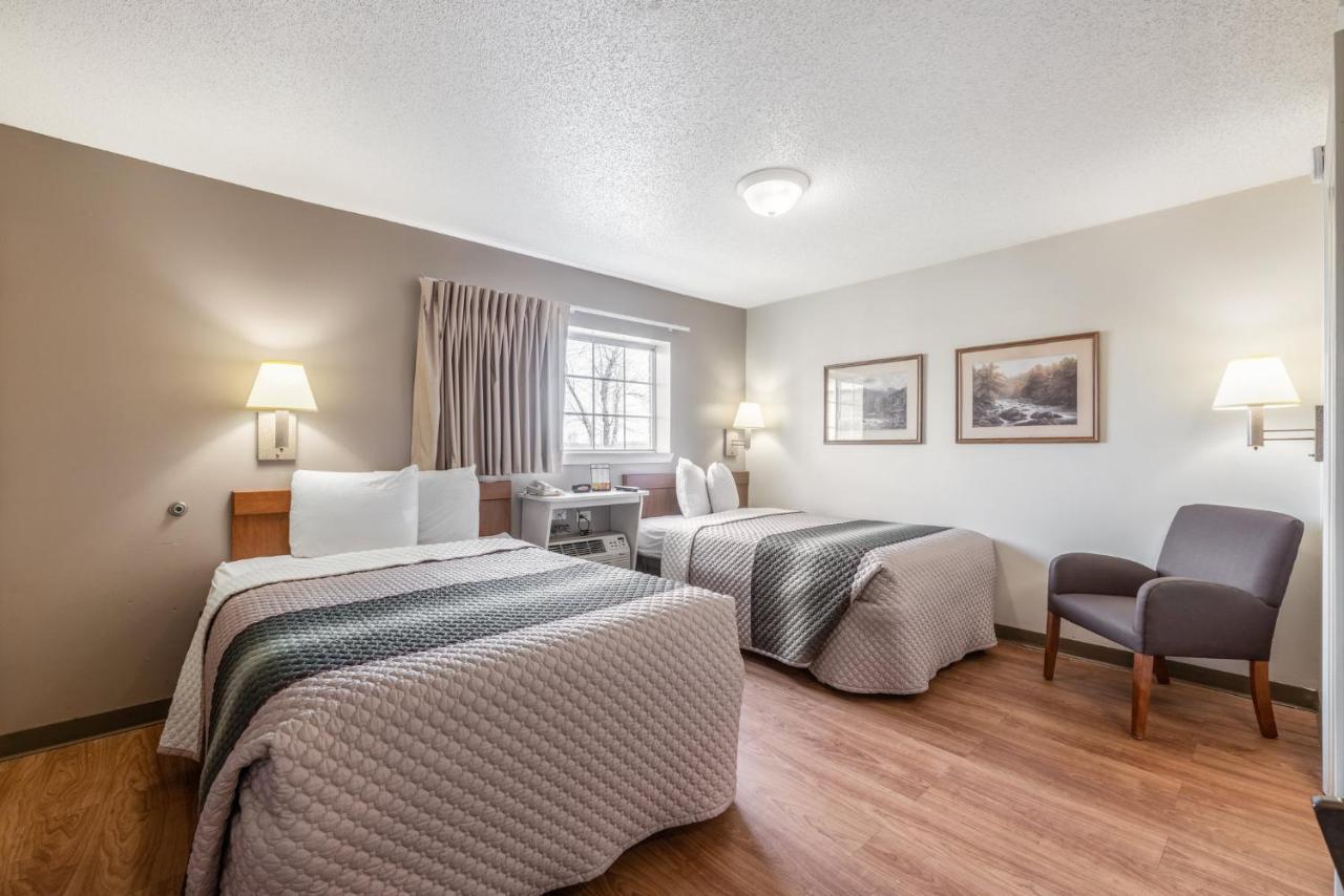 Hometowne Studios & Suites By Red Roof Charlotte - Concord Extérieur photo