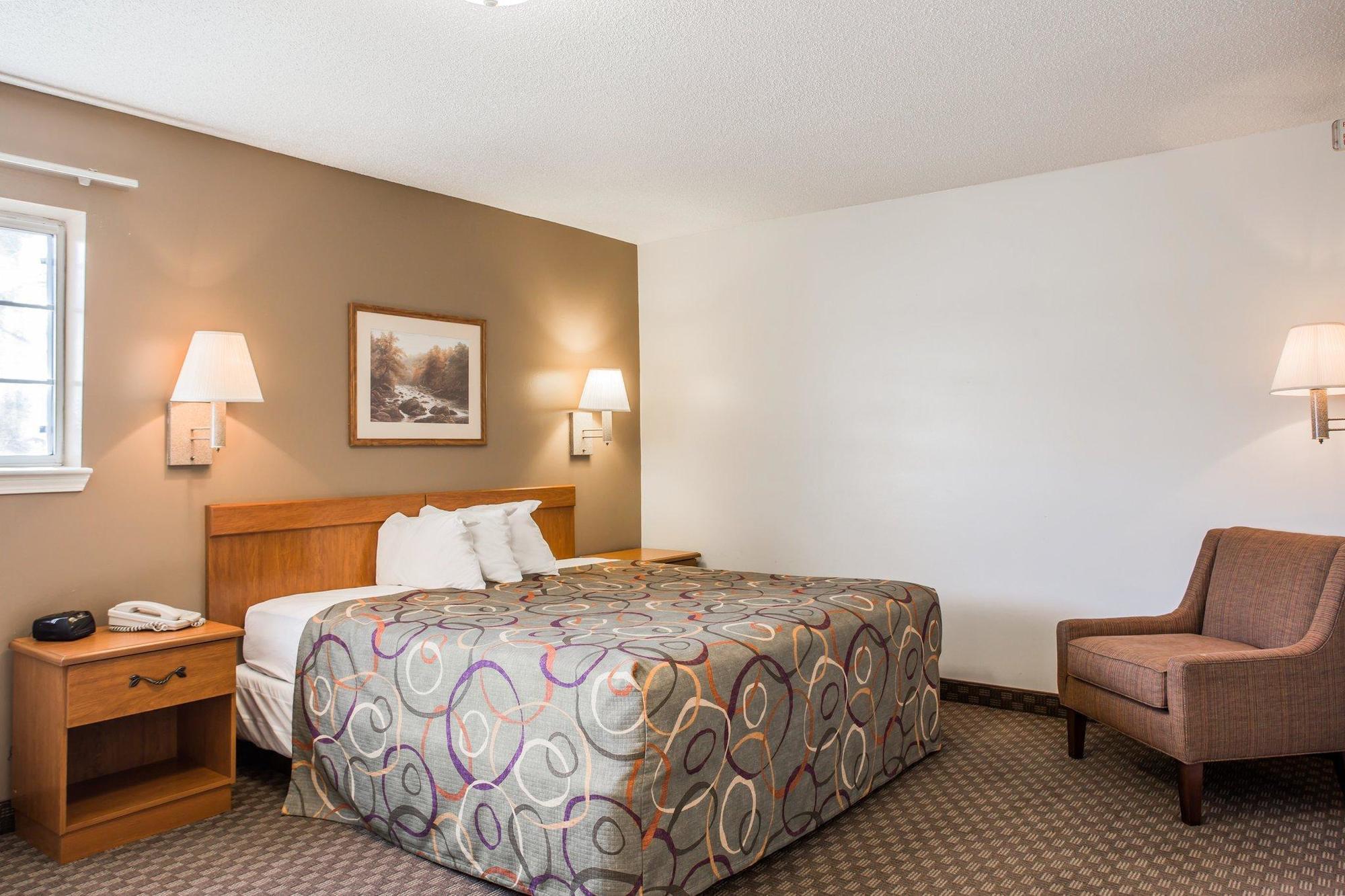 Hometowne Studios & Suites By Red Roof Charlotte - Concord Extérieur photo