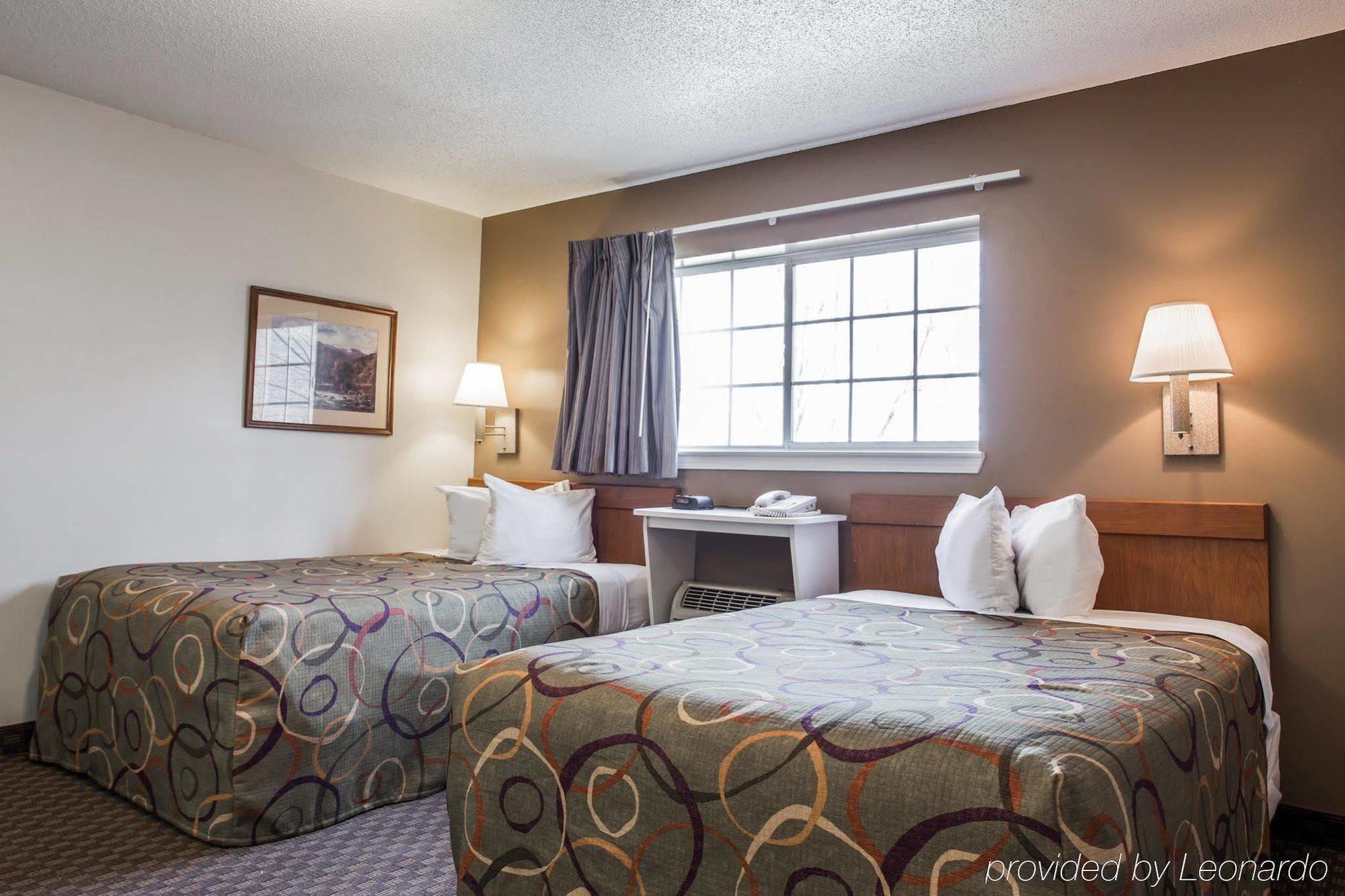 Hometowne Studios & Suites By Red Roof Charlotte - Concord Extérieur photo