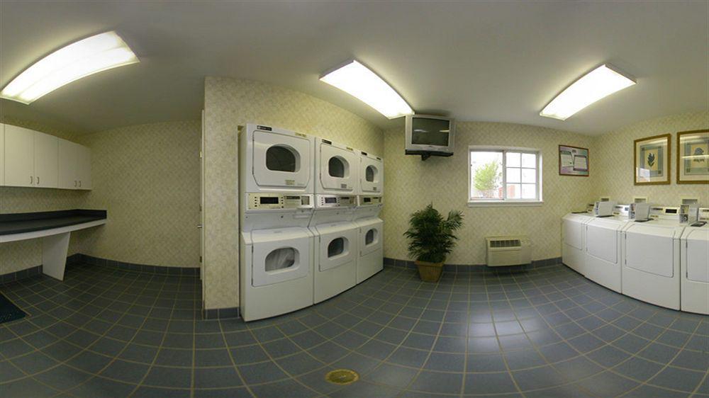 Hometowne Studios & Suites By Red Roof Charlotte - Concord Extérieur photo